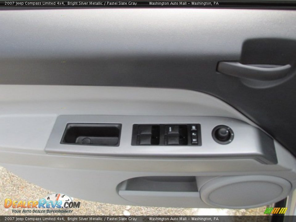 2007 Jeep Compass Limited 4x4 Bright Silver Metallic / Pastel Slate Gray Photo #10