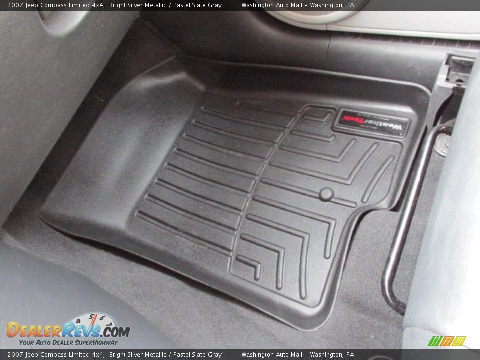 2007 Jeep Compass Limited 4x4 Bright Silver Metallic / Pastel Slate Gray Photo #15