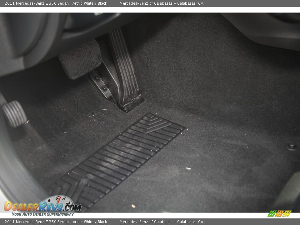 2011 Mercedes-Benz E 350 Sedan Arctic White / Black Photo #6