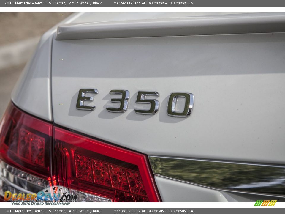 2011 Mercedes-Benz E 350 Sedan Arctic White / Black Photo #7