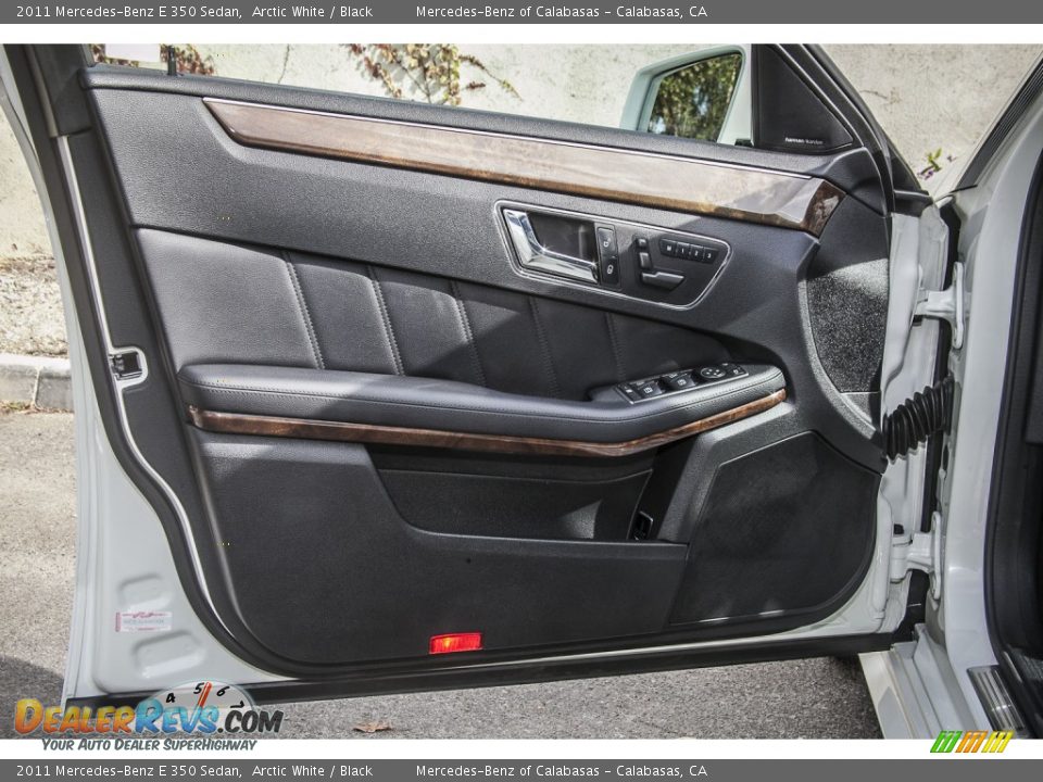 2011 Mercedes-Benz E 350 Sedan Arctic White / Black Photo #18