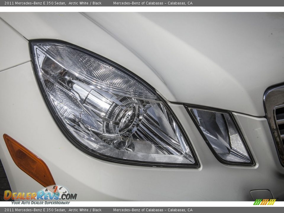 2011 Mercedes-Benz E 350 Sedan Arctic White / Black Photo #26