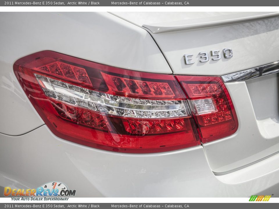 2011 Mercedes-Benz E 350 Sedan Arctic White / Black Photo #28
