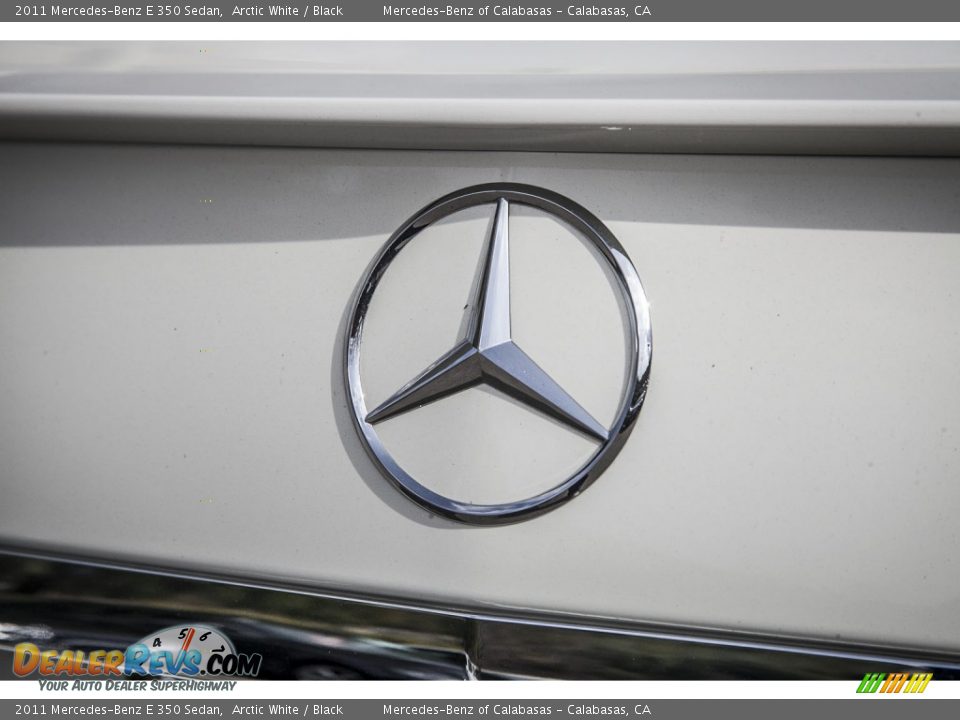 2011 Mercedes-Benz E 350 Sedan Arctic White / Black Photo #29