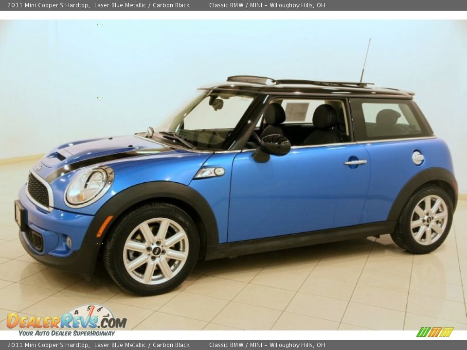 Front 3/4 View of 2011 Mini Cooper S Hardtop Photo #3