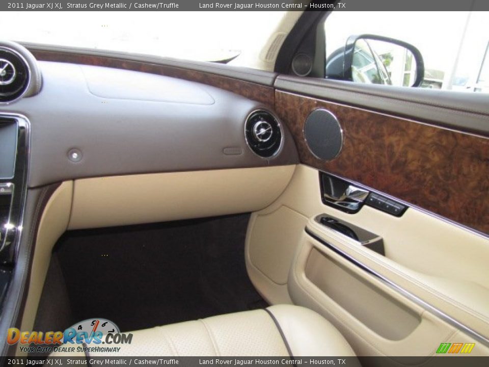 2011 Jaguar XJ XJ Stratus Grey Metallic / Cashew/Truffle Photo #25