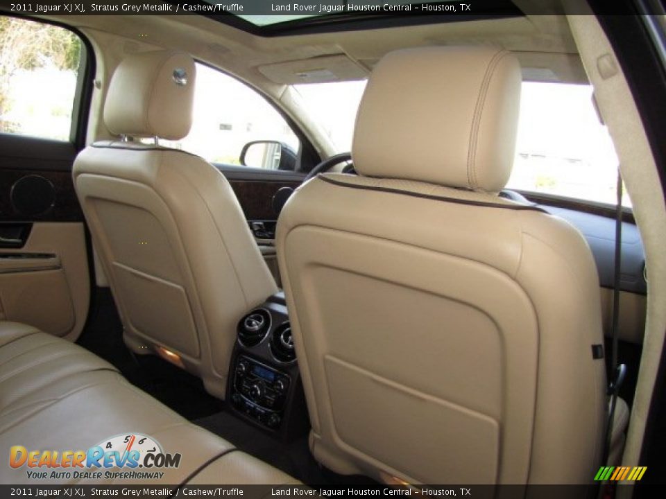 2011 Jaguar XJ XJ Stratus Grey Metallic / Cashew/Truffle Photo #30