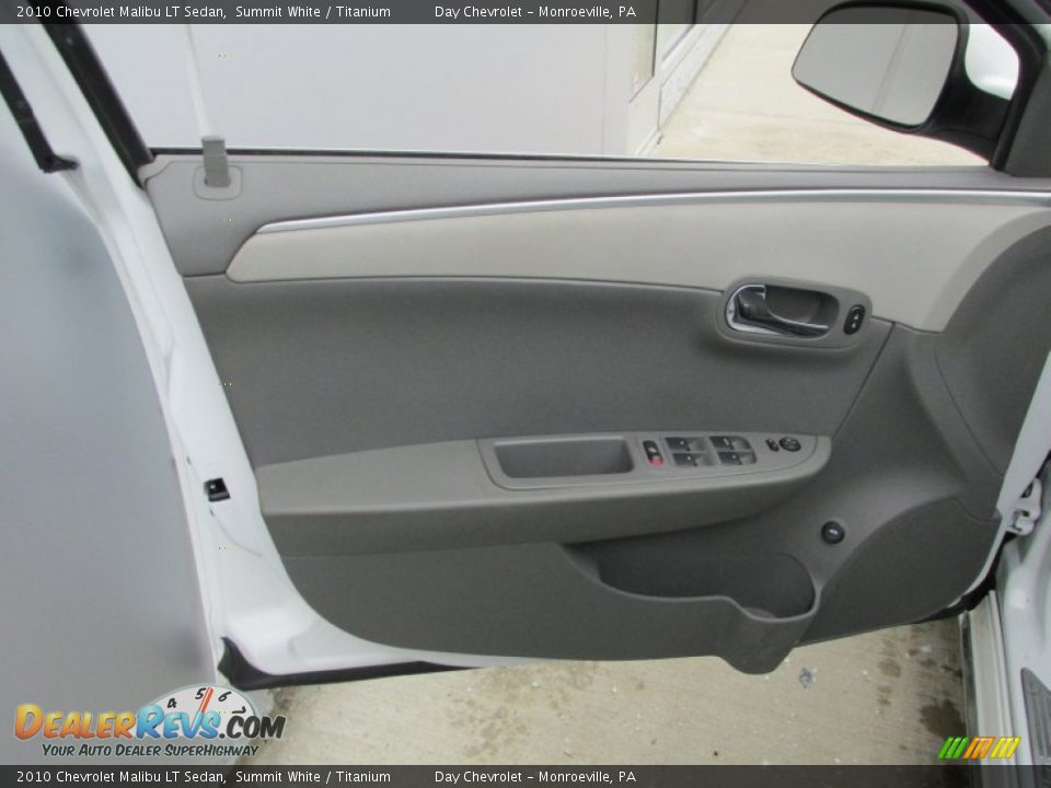 2010 Chevrolet Malibu LT Sedan Summit White / Titanium Photo #10