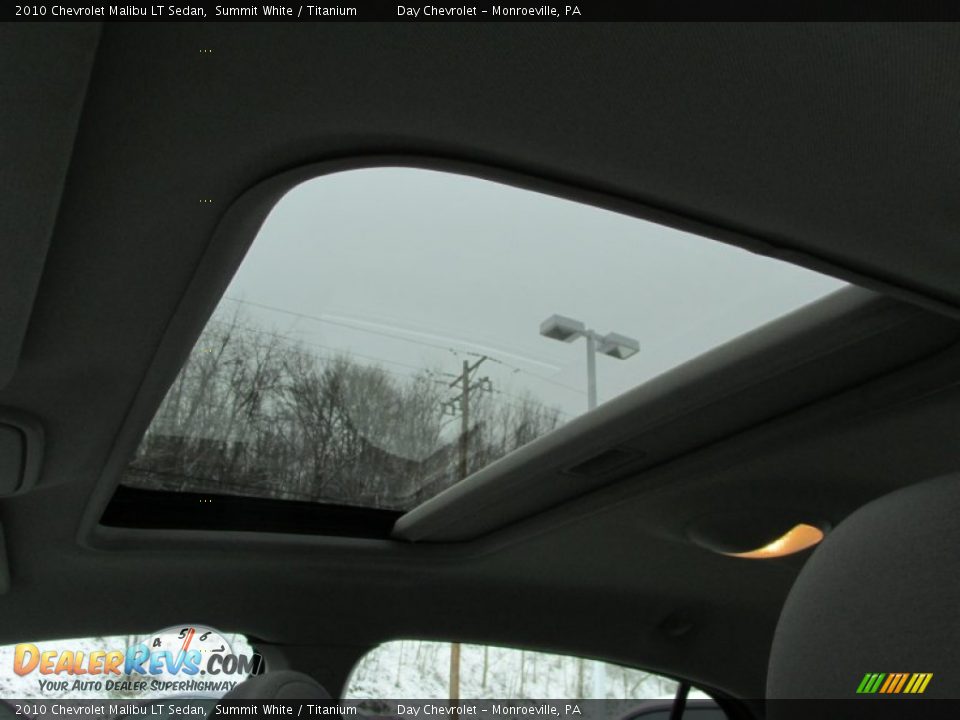 2010 Chevrolet Malibu LT Sedan Summit White / Titanium Photo #11