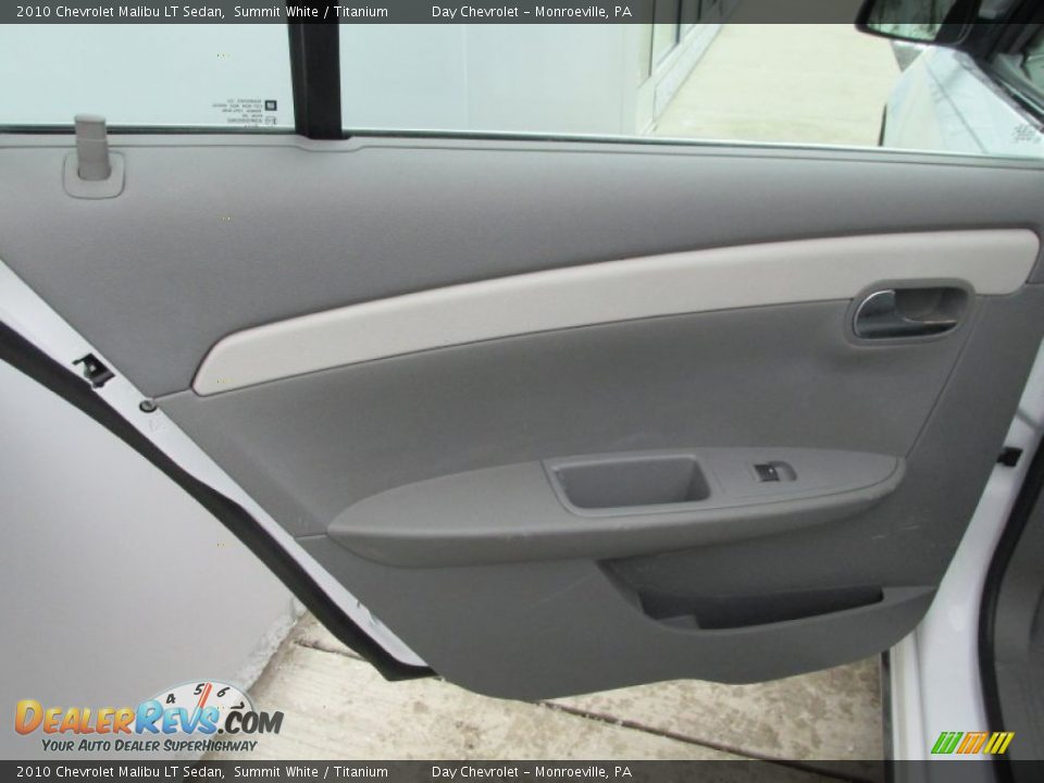 2010 Chevrolet Malibu LT Sedan Summit White / Titanium Photo #14
