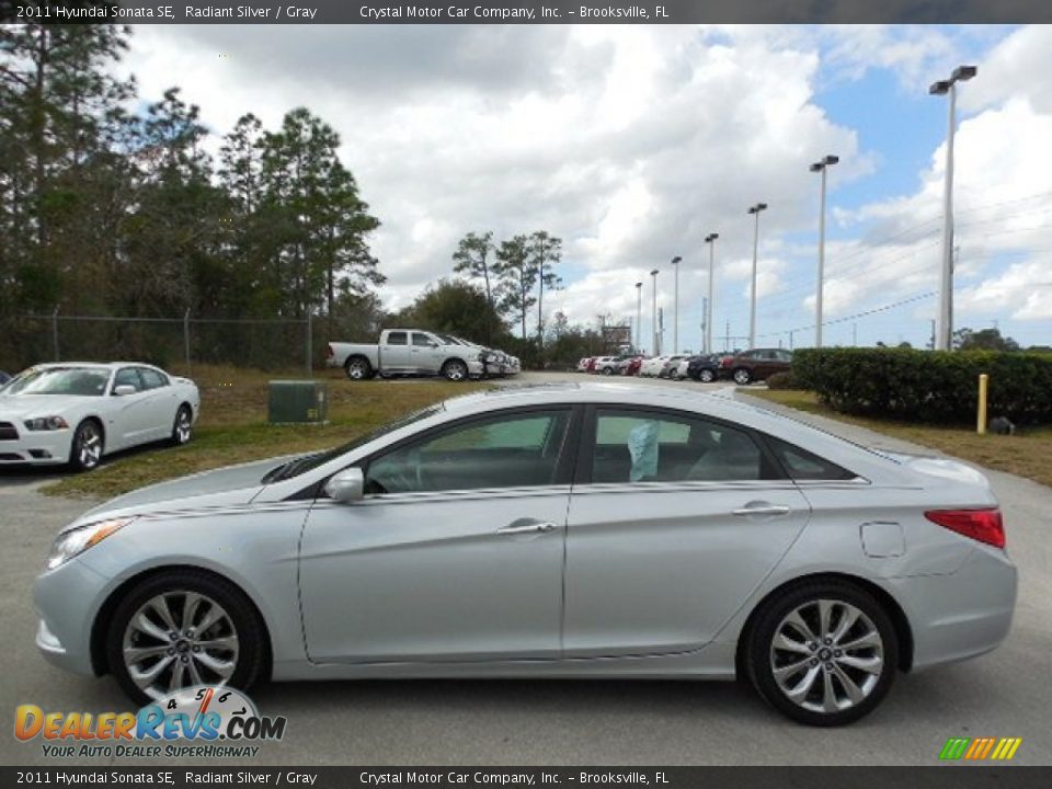 2011 Hyundai Sonata SE Radiant Silver / Gray Photo #2