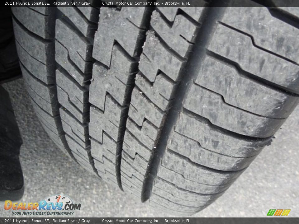 2011 Hyundai Sonata SE Radiant Silver / Gray Photo #15