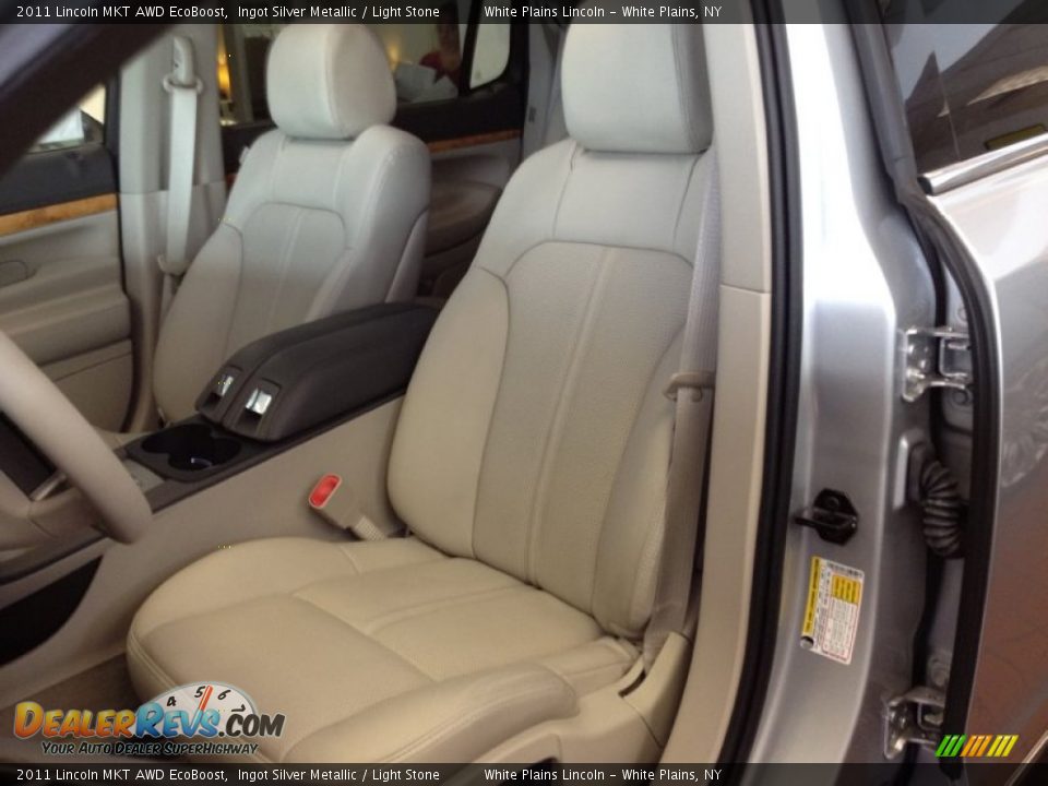 2011 Lincoln MKT AWD EcoBoost Ingot Silver Metallic / Light Stone Photo #14