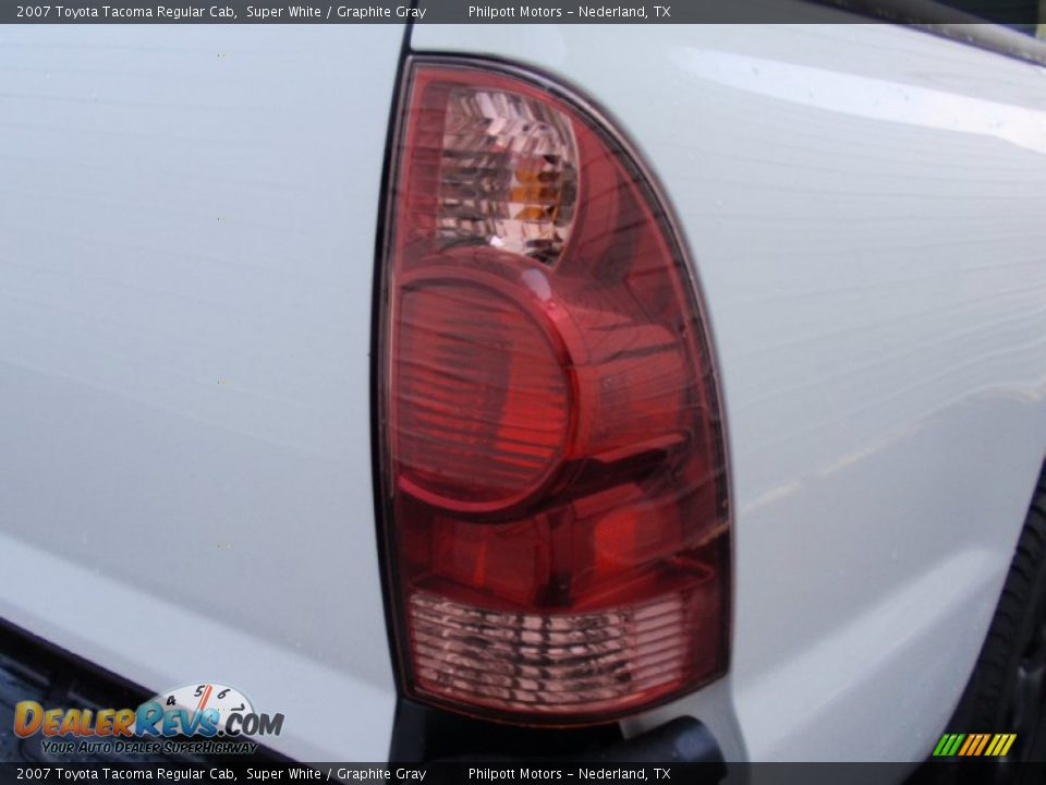 2007 Toyota Tacoma Regular Cab Super White / Graphite Gray Photo #17