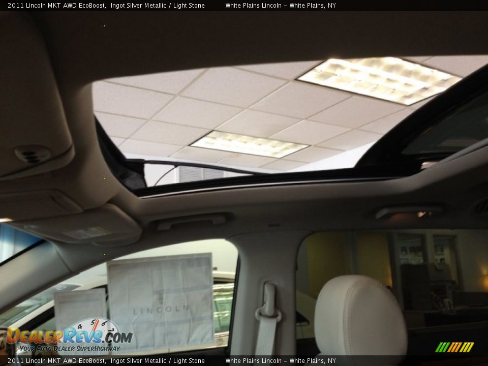 2011 Lincoln MKT AWD EcoBoost Ingot Silver Metallic / Light Stone Photo #16