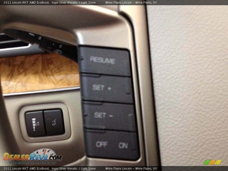 2011 Lincoln MKT AWD EcoBoost Ingot Silver Metallic / Light Stone Photo #21