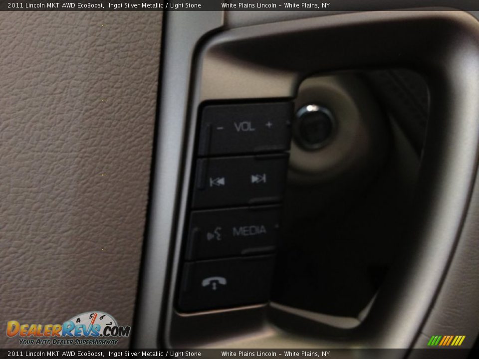 2011 Lincoln MKT AWD EcoBoost Ingot Silver Metallic / Light Stone Photo #22