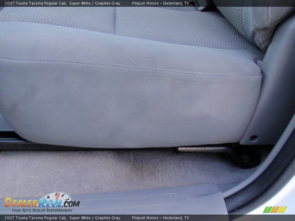 2007 Toyota Tacoma Regular Cab Super White / Graphite Gray Photo #28