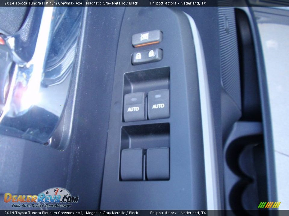 2014 Toyota Tundra Platinum Crewmax 4x4 Magnetic Gray Metallic / Black Photo #23