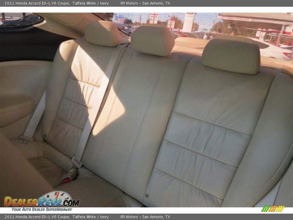 2011 Honda Accord EX-L V6 Coupe Taffeta White / Ivory Photo #12