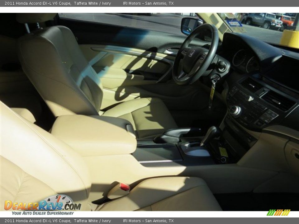 2011 Honda Accord EX-L V6 Coupe Taffeta White / Ivory Photo #13