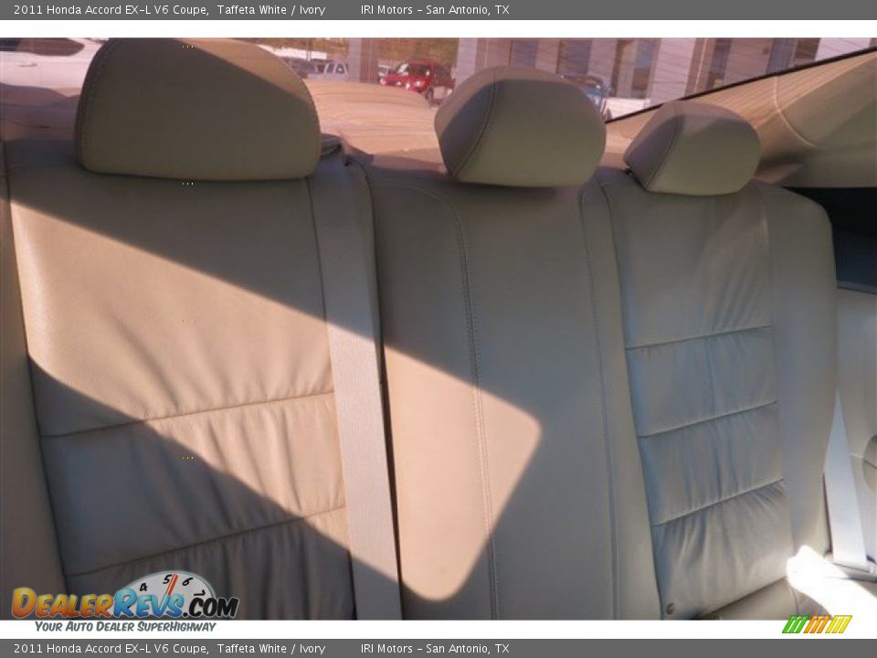 2011 Honda Accord EX-L V6 Coupe Taffeta White / Ivory Photo #14
