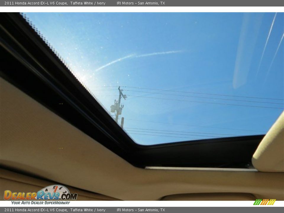 2011 Honda Accord EX-L V6 Coupe Taffeta White / Ivory Photo #17