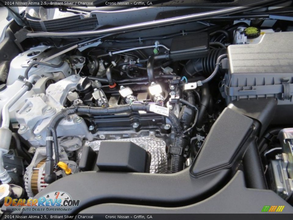 2014 Nissan Altima 2.5 Brilliant Silver / Charcoal Photo #11