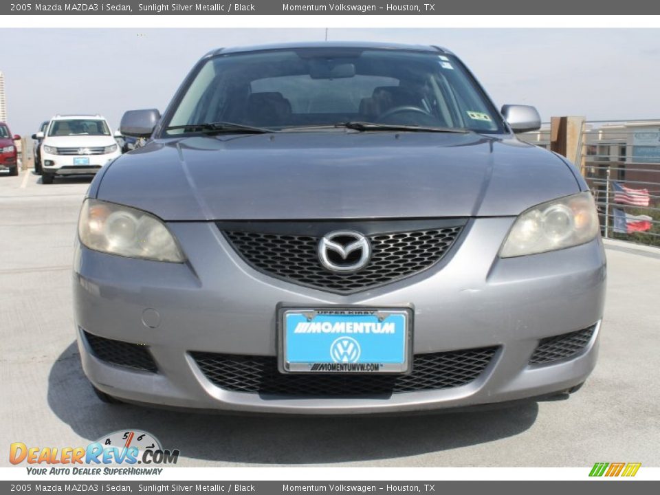2005 Mazda MAZDA3 i Sedan Sunlight Silver Metallic / Black Photo #2