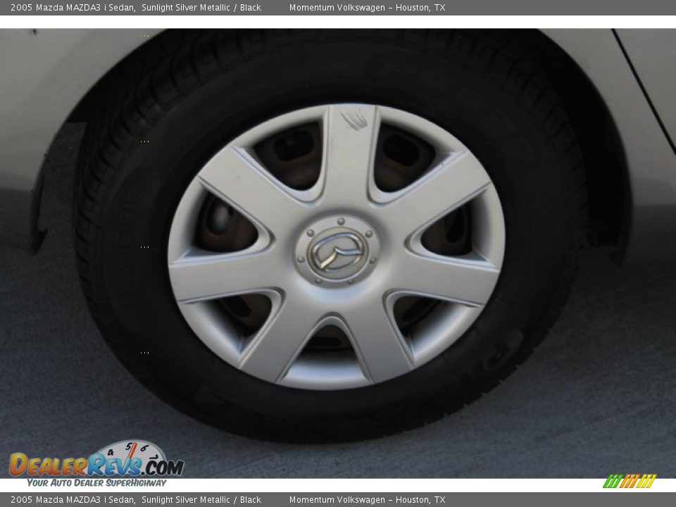 2005 Mazda MAZDA3 i Sedan Sunlight Silver Metallic / Black Photo #10