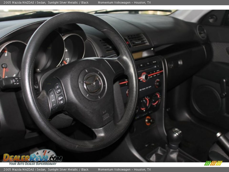 2005 Mazda MAZDA3 i Sedan Sunlight Silver Metallic / Black Photo #15