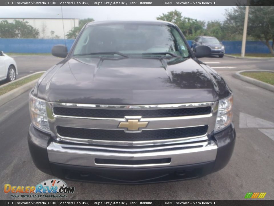 2011 Chevrolet Silverado 1500 Extended Cab 4x4 Taupe Gray Metallic / Dark Titanium Photo #2