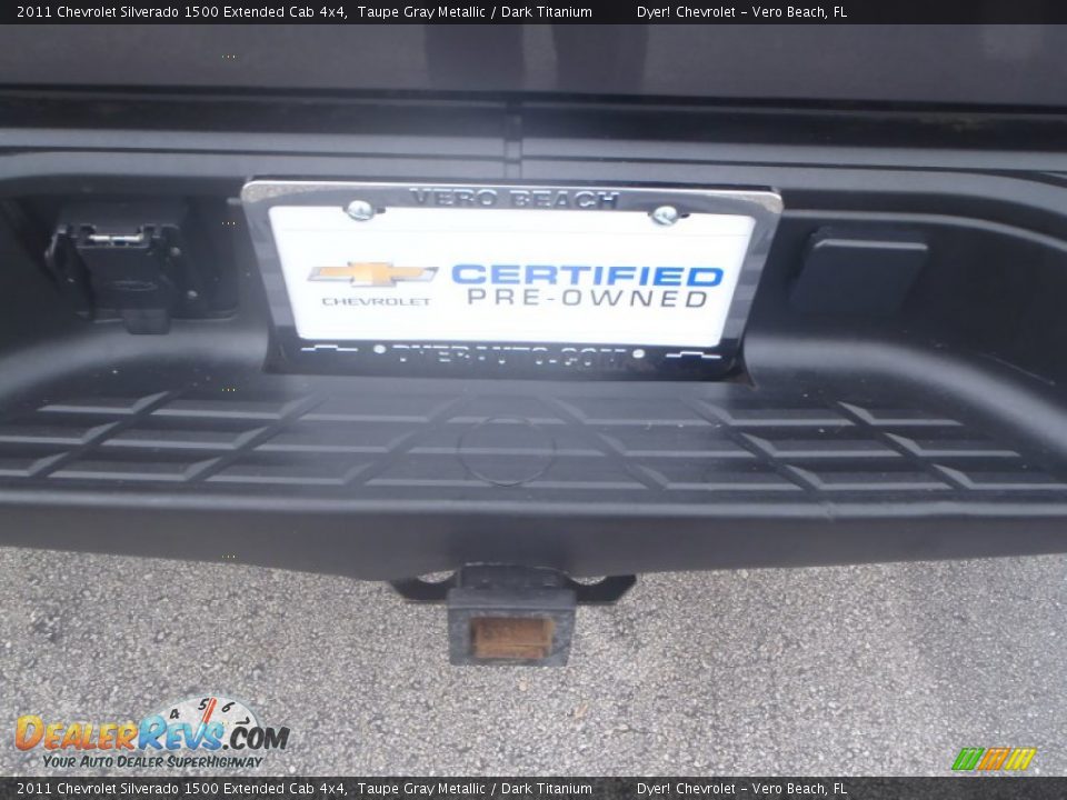 2011 Chevrolet Silverado 1500 Extended Cab 4x4 Taupe Gray Metallic / Dark Titanium Photo #5
