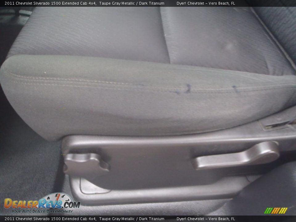 2011 Chevrolet Silverado 1500 Extended Cab 4x4 Taupe Gray Metallic / Dark Titanium Photo #14