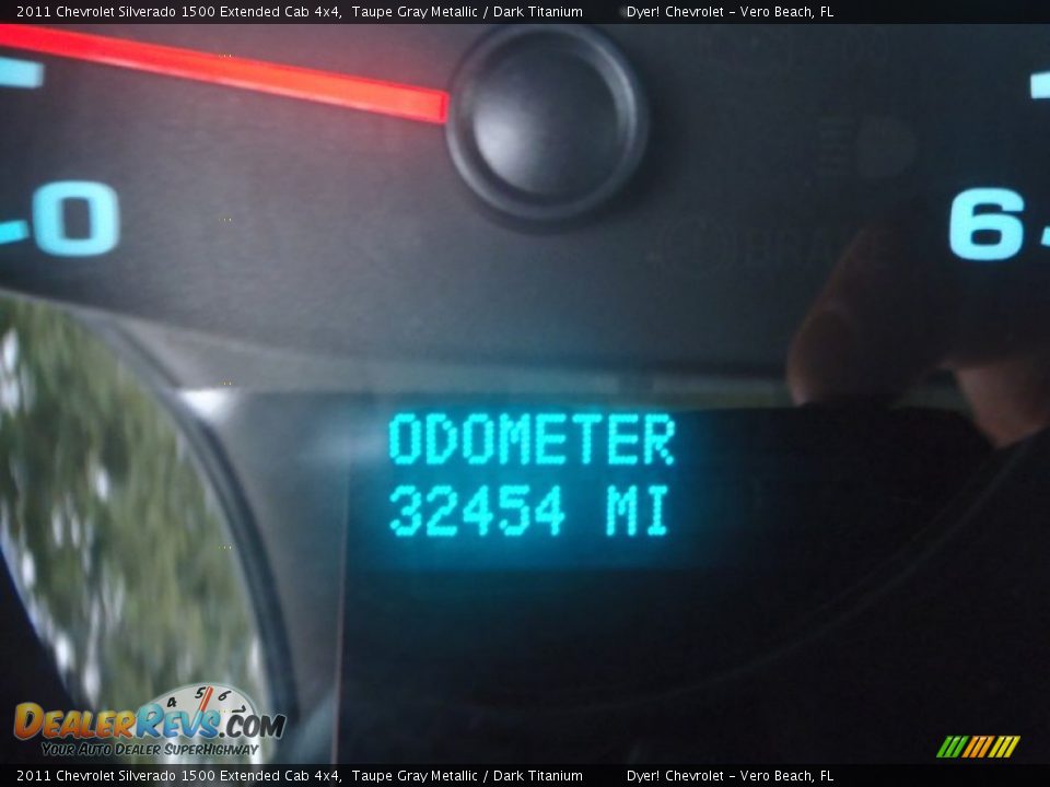 2011 Chevrolet Silverado 1500 Extended Cab 4x4 Taupe Gray Metallic / Dark Titanium Photo #16
