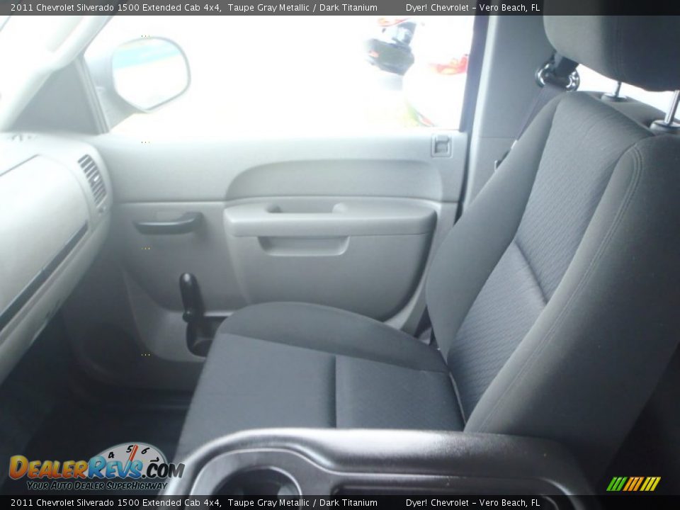 2011 Chevrolet Silverado 1500 Extended Cab 4x4 Taupe Gray Metallic / Dark Titanium Photo #18