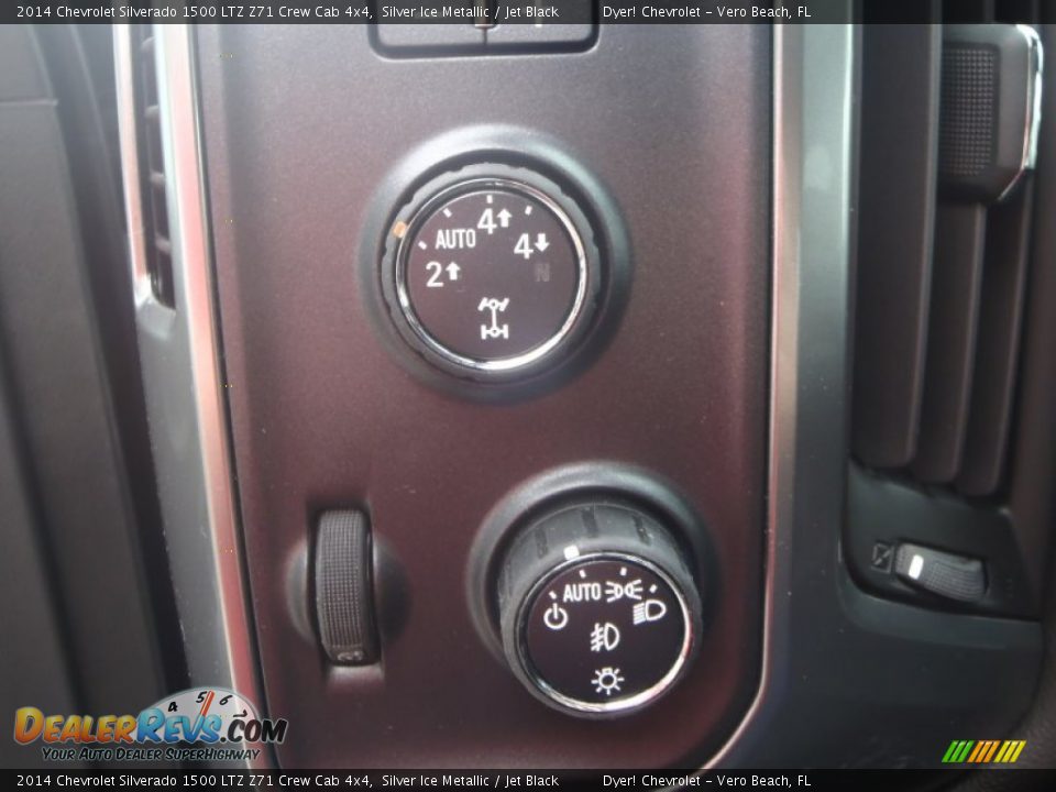 2014 Chevrolet Silverado 1500 LTZ Z71 Crew Cab 4x4 Silver Ice Metallic / Jet Black Photo #17