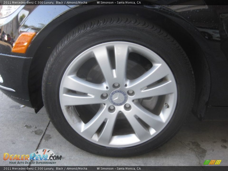 2011 Mercedes-Benz C 300 Luxury Black / Almond/Mocha Photo #23