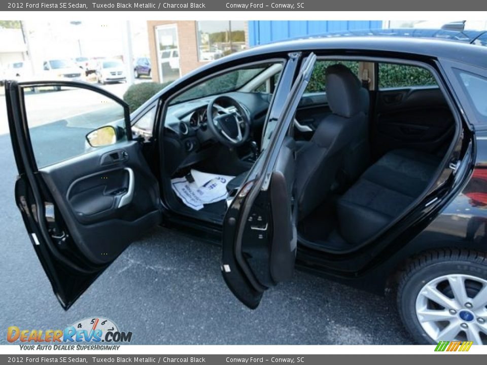 2012 Ford Fiesta SE Sedan Tuxedo Black Metallic / Charcoal Black Photo #10