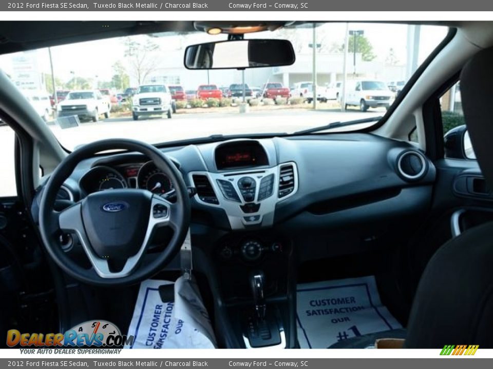 2012 Ford Fiesta SE Sedan Tuxedo Black Metallic / Charcoal Black Photo #12
