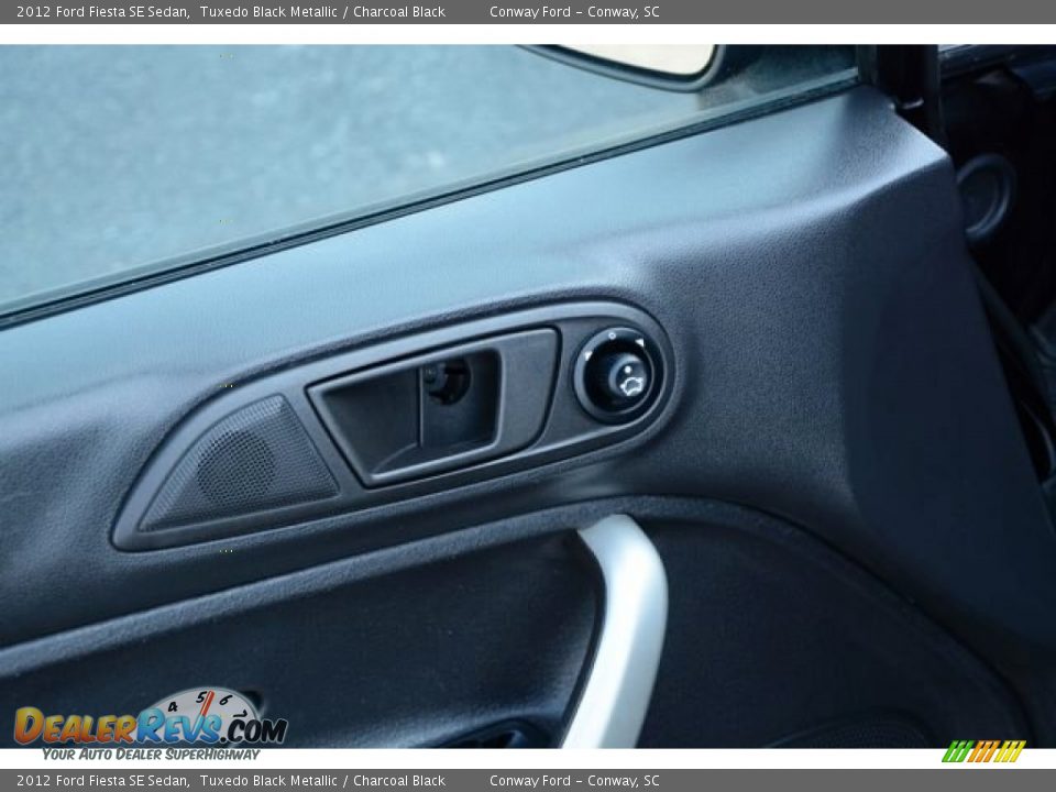 2012 Ford Fiesta SE Sedan Tuxedo Black Metallic / Charcoal Black Photo #19