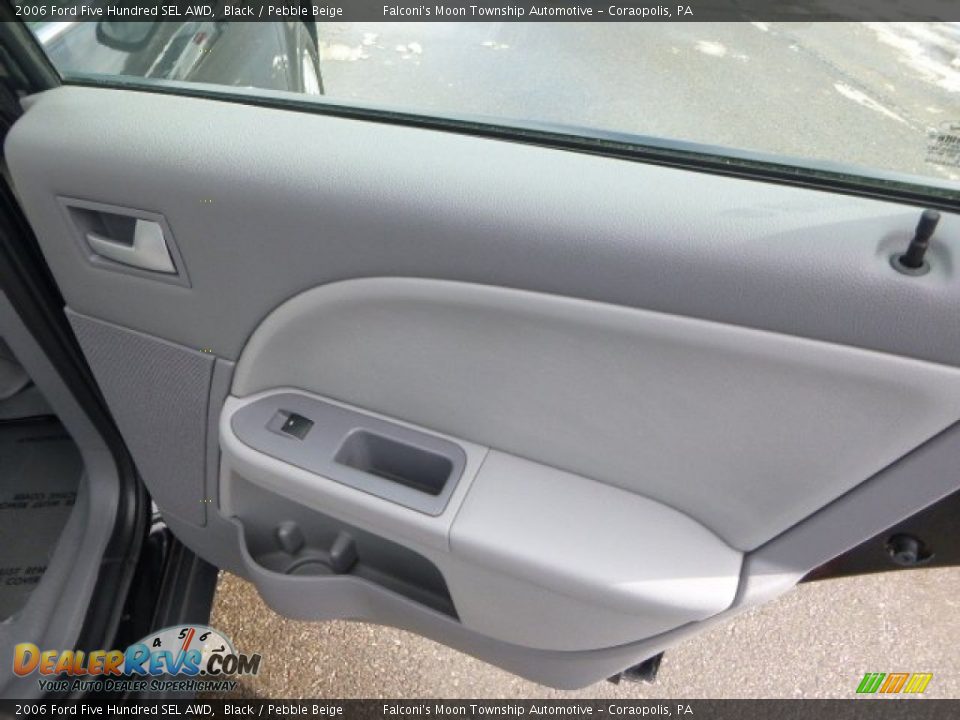 2006 Ford Five Hundred SEL AWD Black / Pebble Beige Photo #15