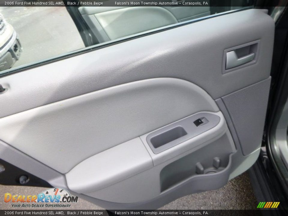 2006 Ford Five Hundred SEL AWD Black / Pebble Beige Photo #19