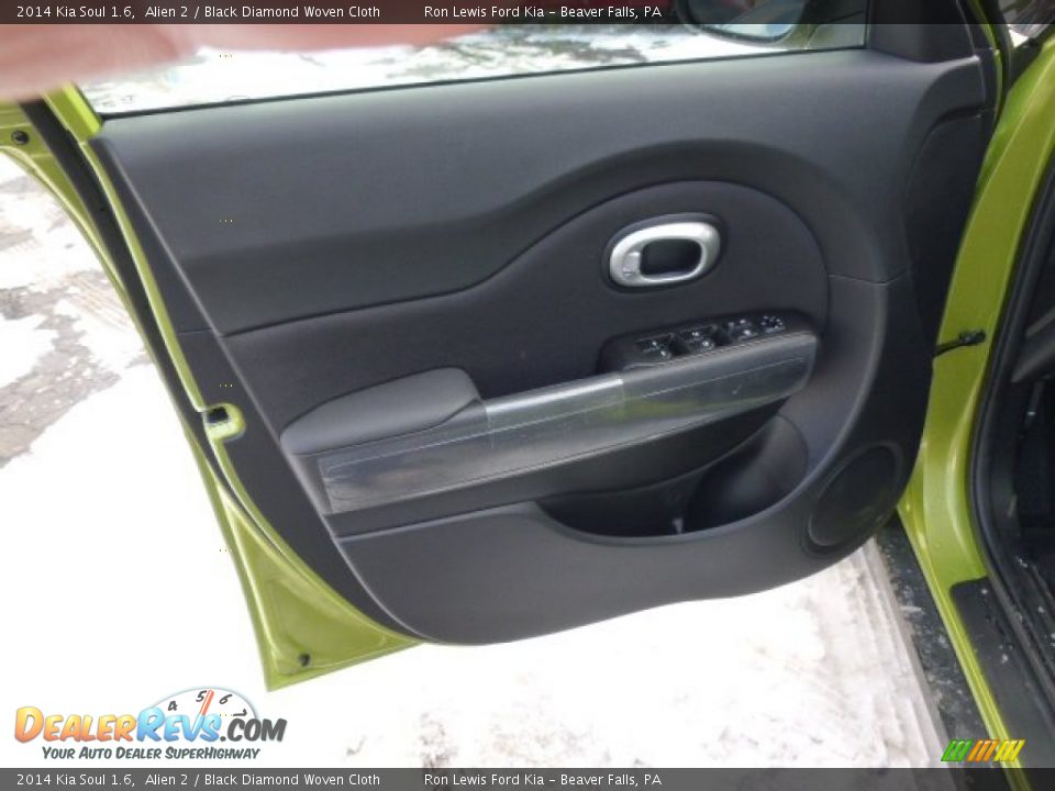 2014 Kia Soul 1.6 Alien 2 / Black Diamond Woven Cloth Photo #11