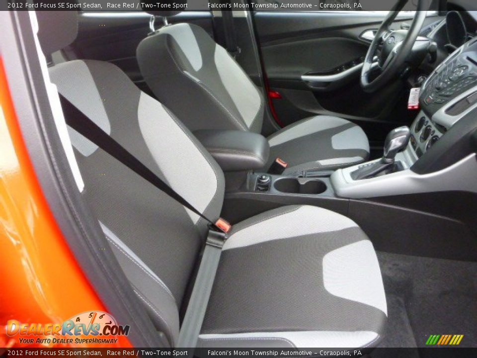 2012 Ford Focus SE Sport Sedan Race Red / Two-Tone Sport Photo #10