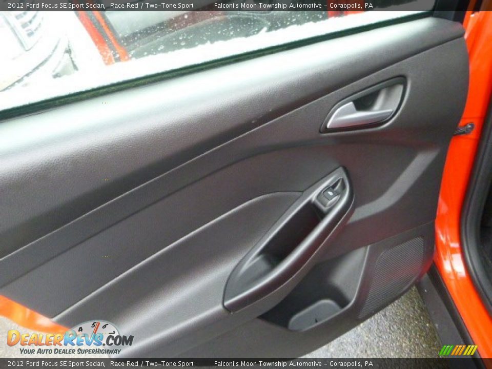 2012 Ford Focus SE Sport Sedan Race Red / Two-Tone Sport Photo #18