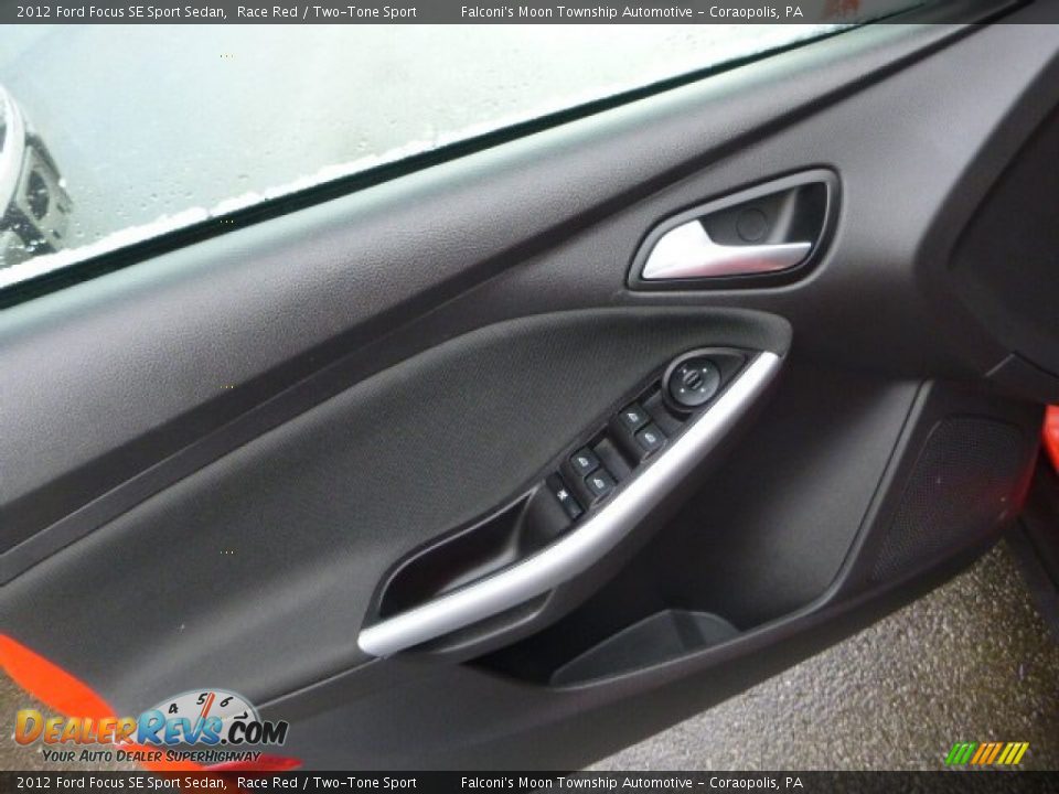 2012 Ford Focus SE Sport Sedan Race Red / Two-Tone Sport Photo #19