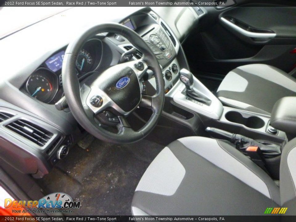 2012 Ford Focus SE Sport Sedan Race Red / Two-Tone Sport Photo #20
