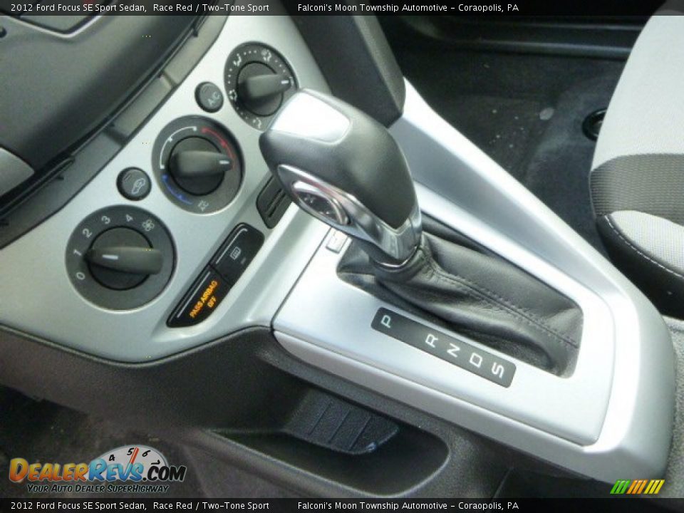 2012 Ford Focus SE Sport Sedan Race Red / Two-Tone Sport Photo #21