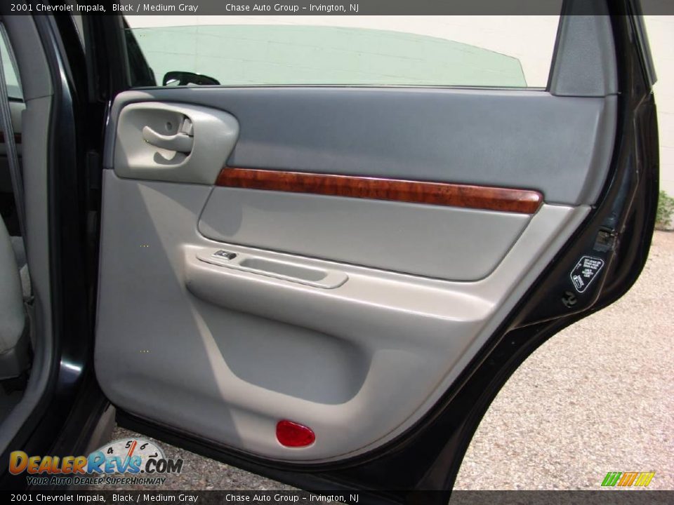 2001 Chevrolet Impala Black / Medium Gray Photo #15